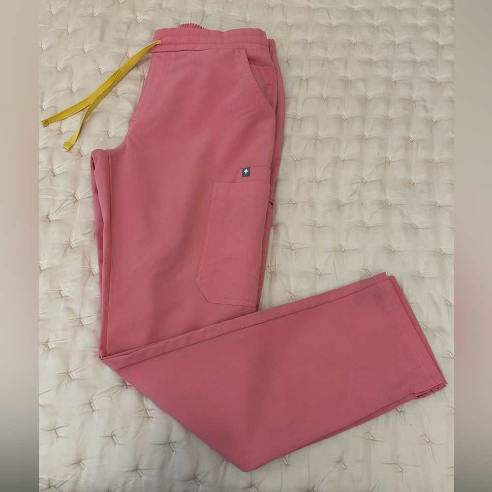 Women’s Yola Skinny Scrub Pants
(also selling matching top!)